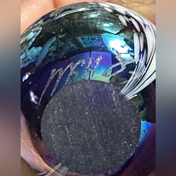Mount Saint Helen Ash Iridescent Art Glass Vintage Paperweight - Picture 5 of 6